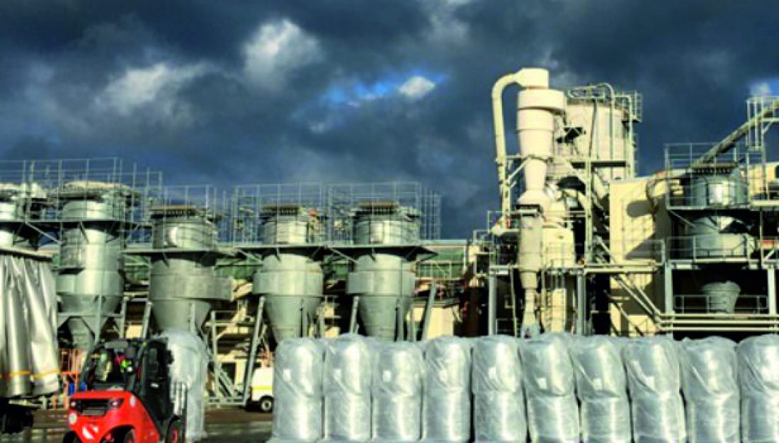 Baustofflogistik mit Containerumschlag nach China